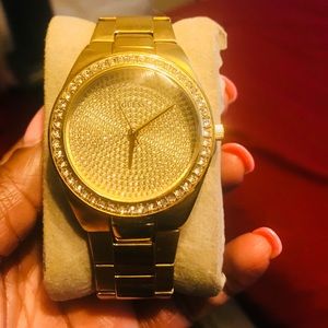 ‼️SOLD‼️ Gold Diamond Accents Guess Watch